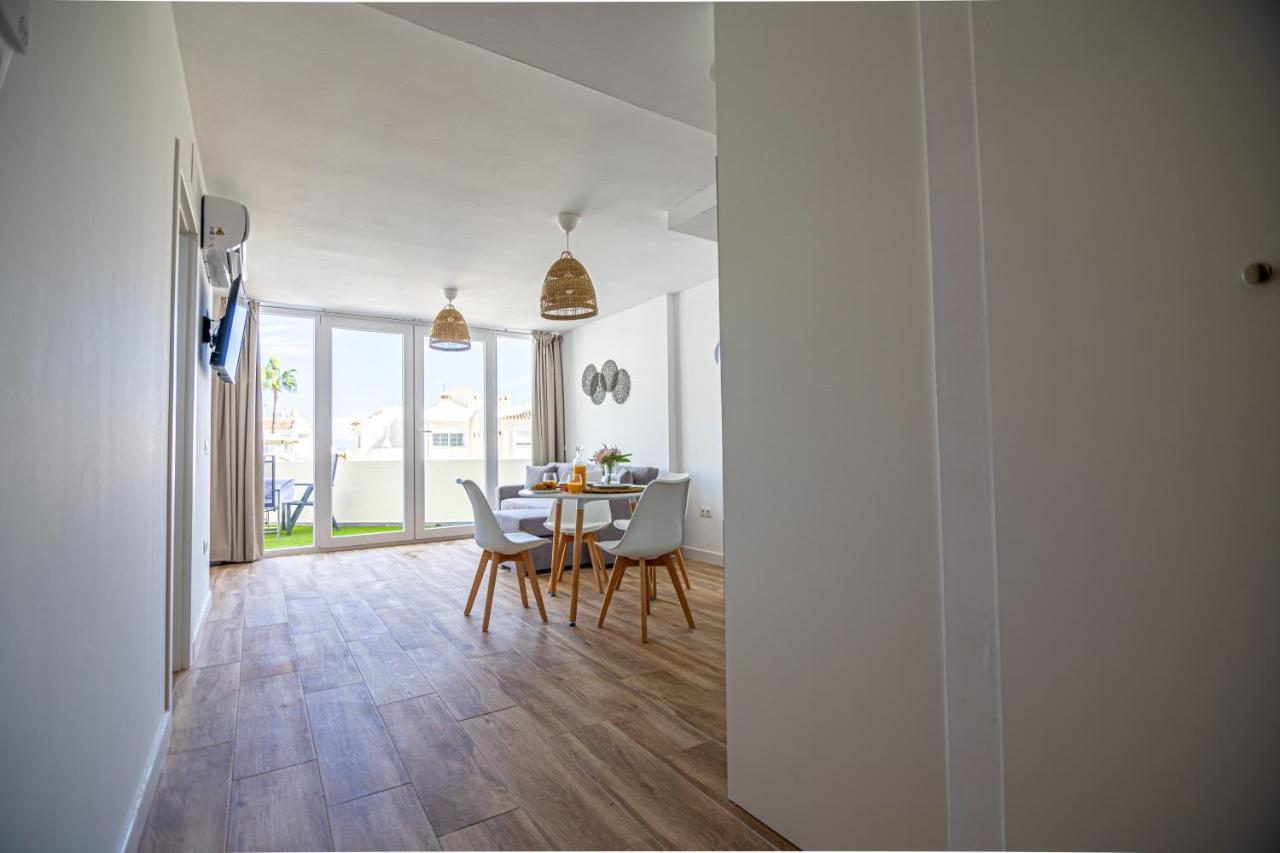 Sunstay Seaside Flat I Puerto Marina 贝纳尔马德纳 外观 照片