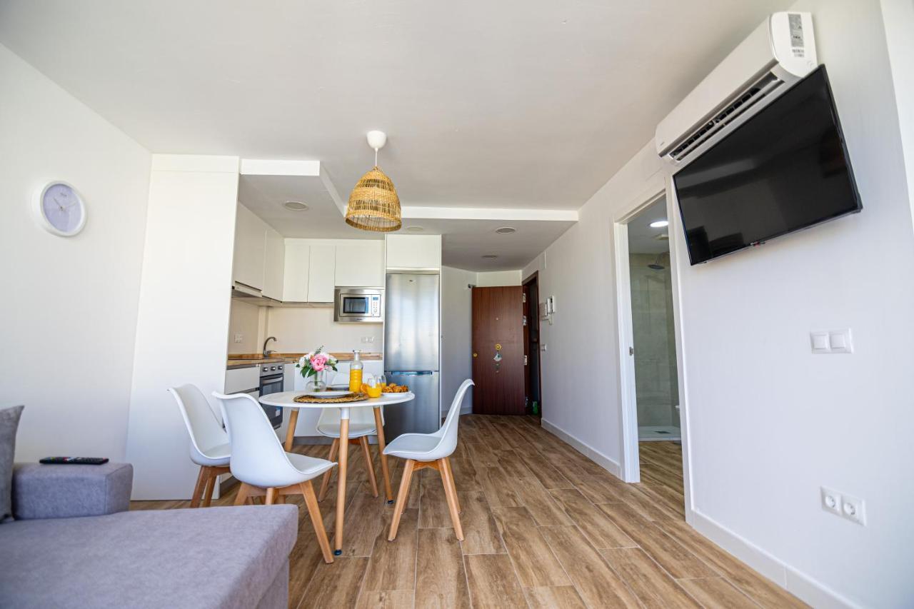 Sunstay Seaside Flat I Puerto Marina 贝纳尔马德纳 外观 照片