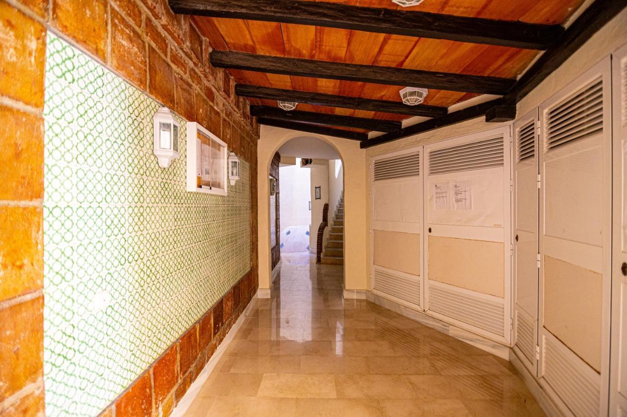 Sunstay Seaside Flat I Puerto Marina 贝纳尔马德纳 外观 照片